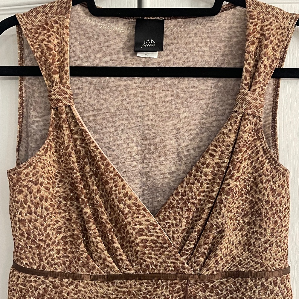 Women’s Summer Weekend Ready Top